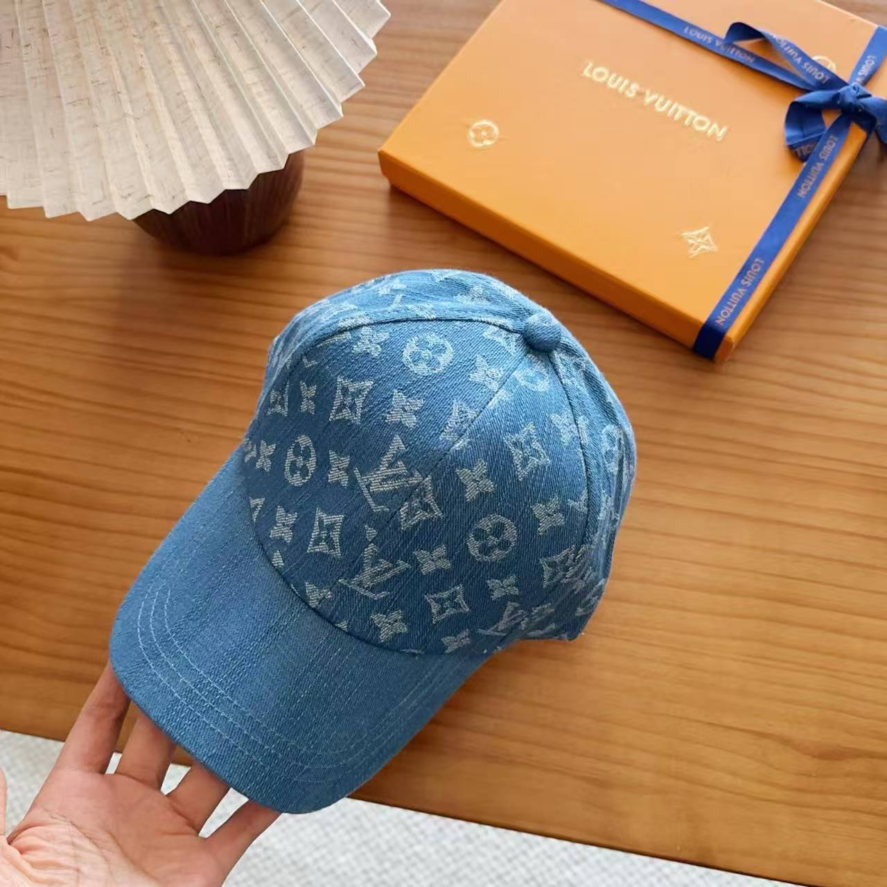 LV デニムプリント・ベースボールキャップ【50％割引+送料無料】