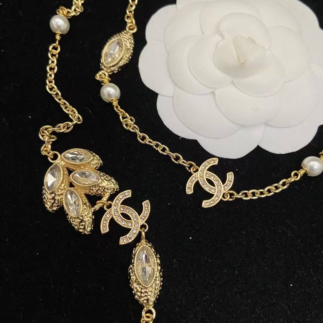 CHANE1 ダイヤモンド ダブルC セーターネックレス【50％割引+送料無料】