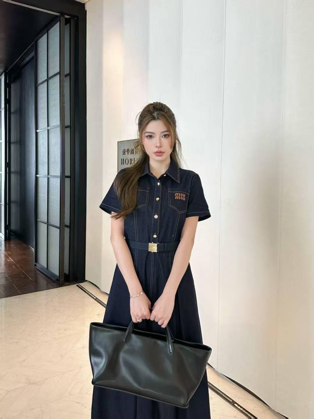 M1UM1U シンプルなレターデニムドレス【50％割引+送料無料】