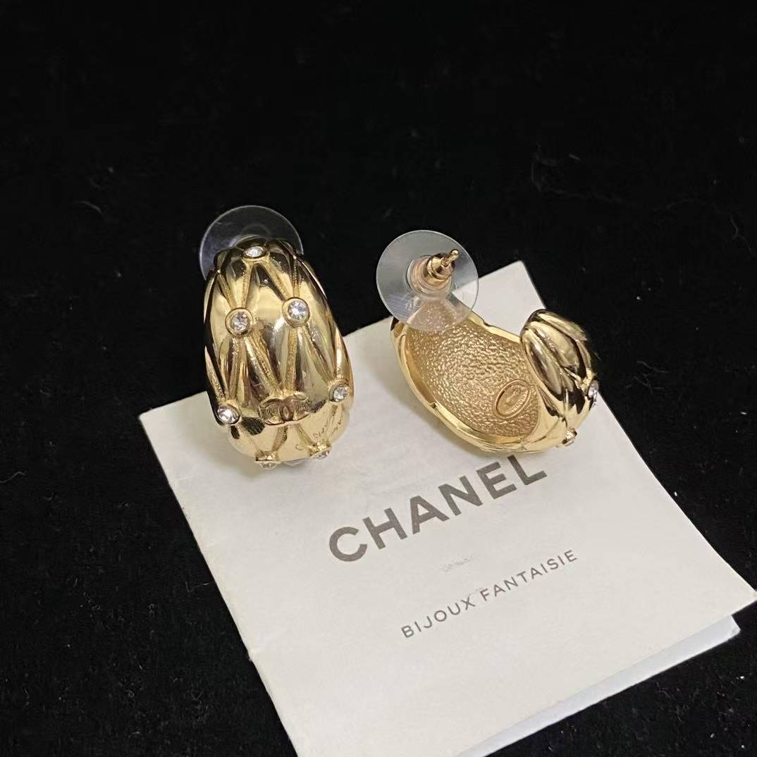 CHANE1 ダブルC ダイヤモンドスタッドピアス【50％割引+送料無料】