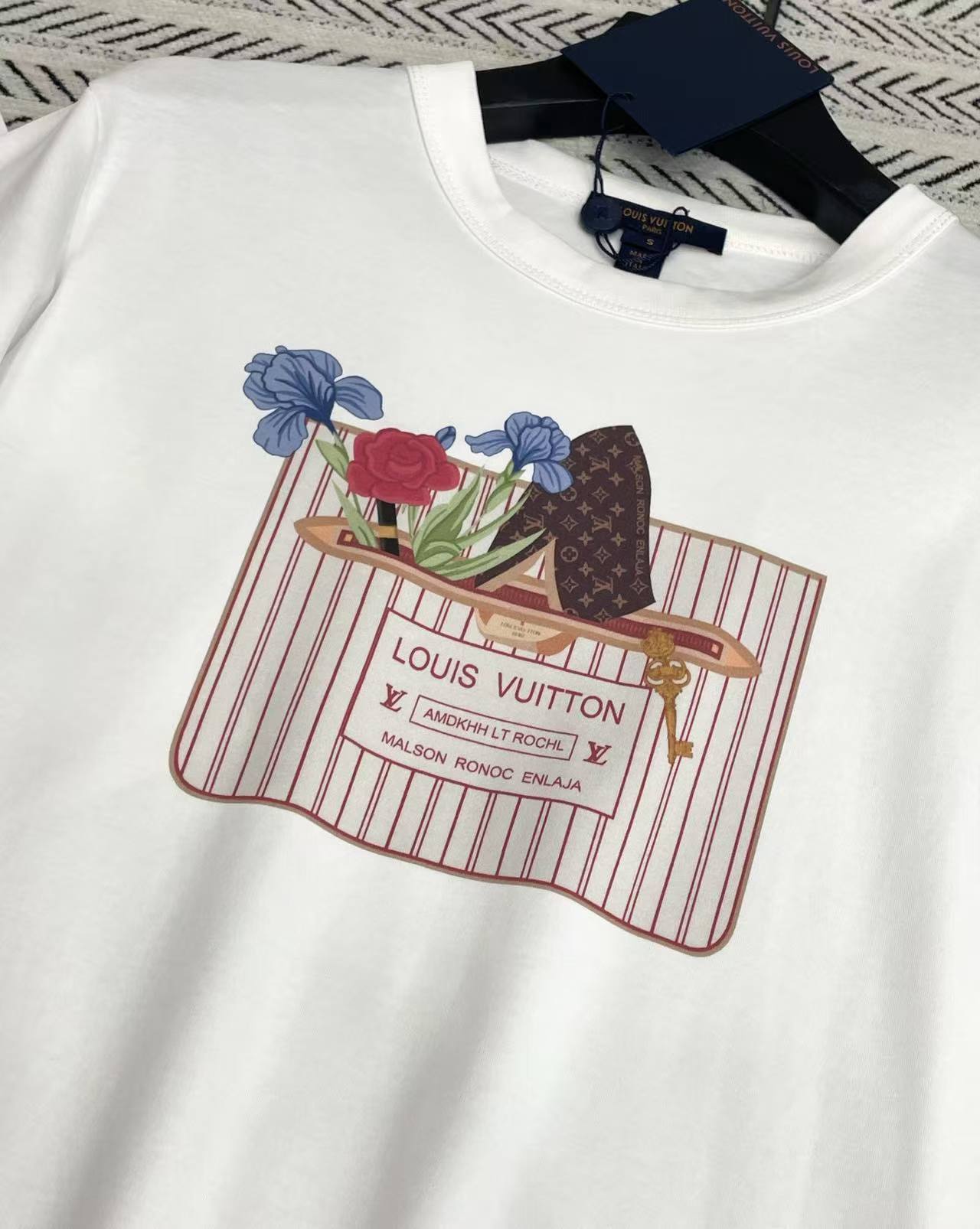 LV ロゴプリントTシャツ【50％割引+送料無料】
