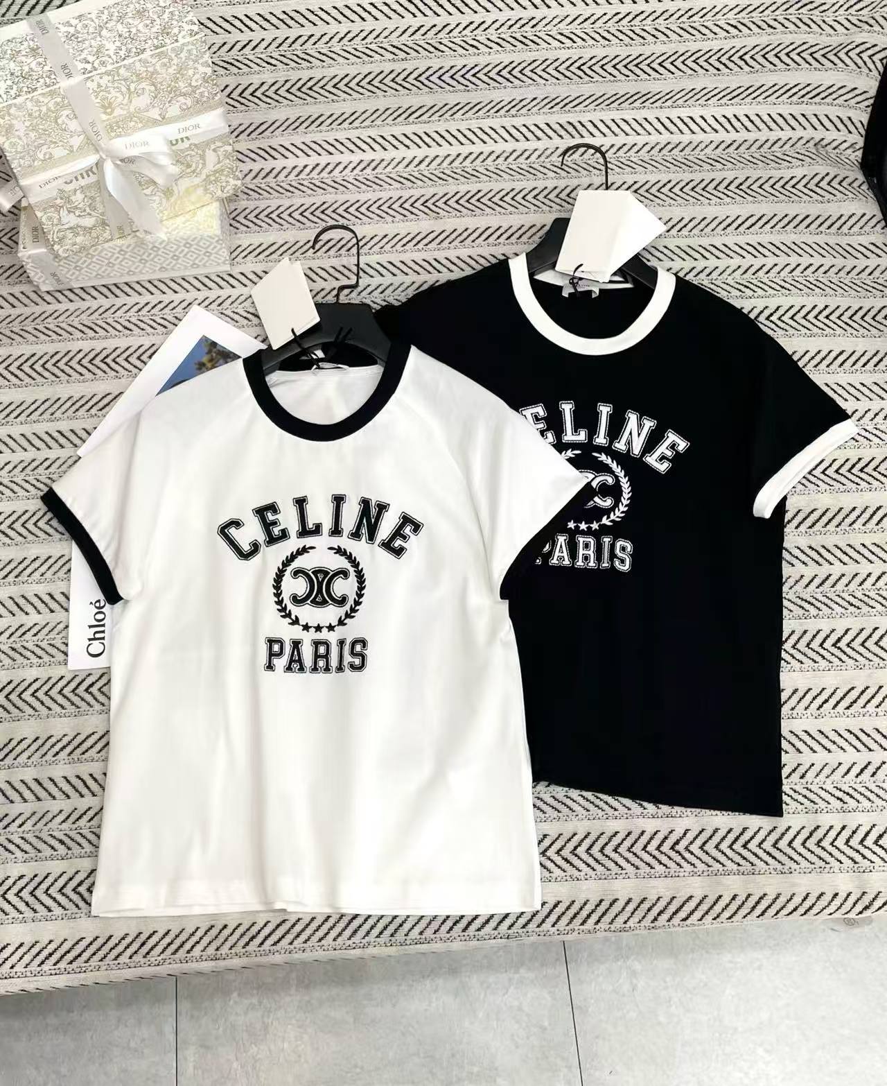 CELINE 3D刺繍ロゴTシャツ【50％割引+送料無料】