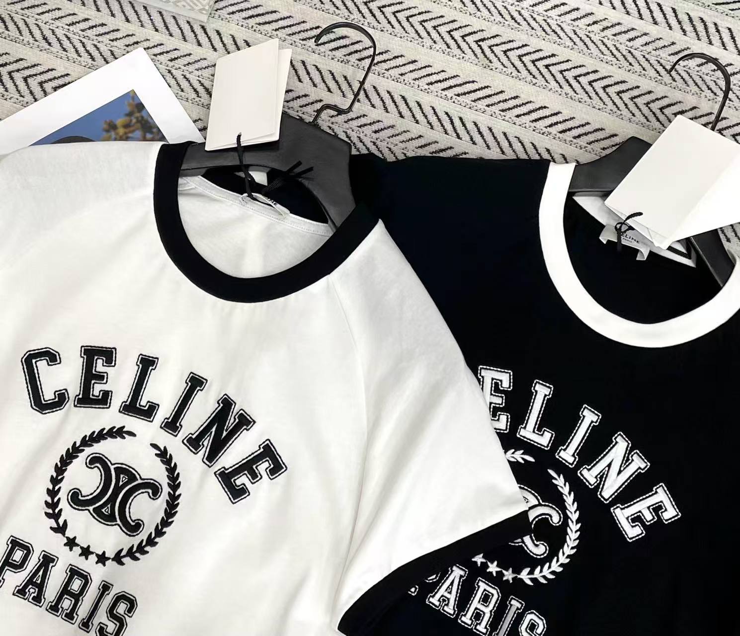 CELINE 3D刺繍ロゴTシャツ【50％割引+送料無料】