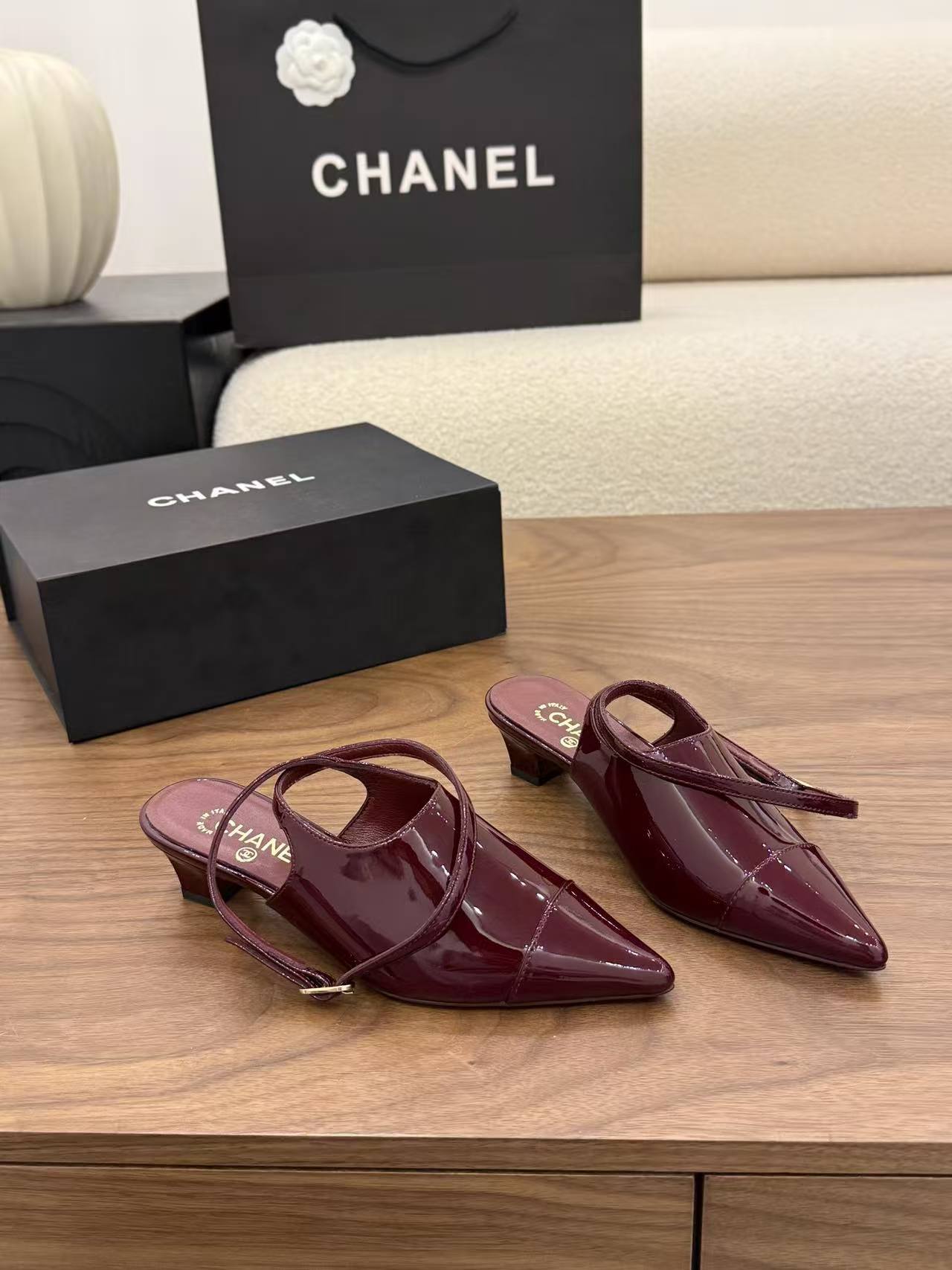 CHANE1 高品質パテントレザー ローヒールシューズ【50％割引+送料無料】