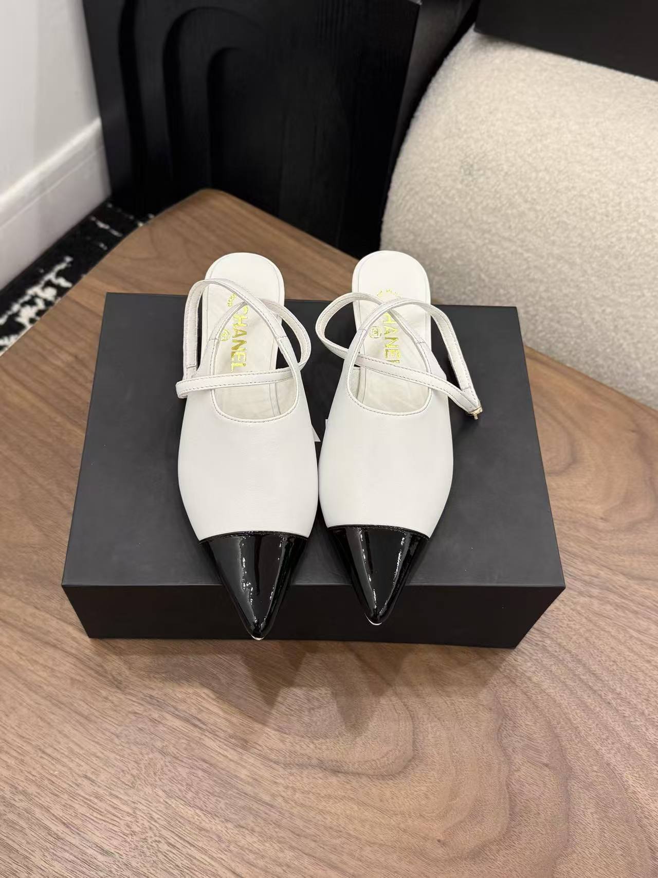 CHANE1 高品質パテントレザー ローヒールシューズ【50％割引+送料無料】