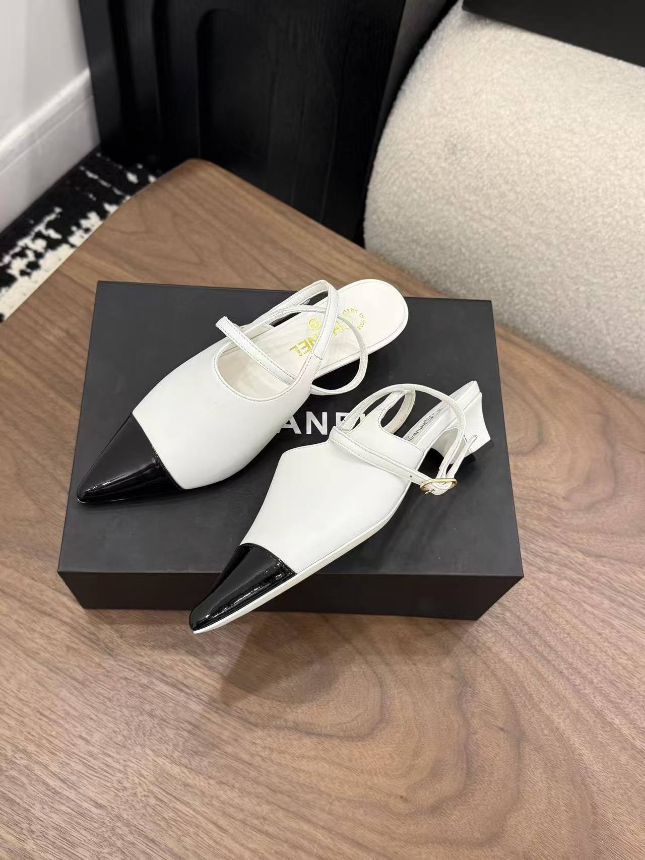 CHANE1 高品質パテントレザー ローヒールシューズ【50％割引+送料無料】