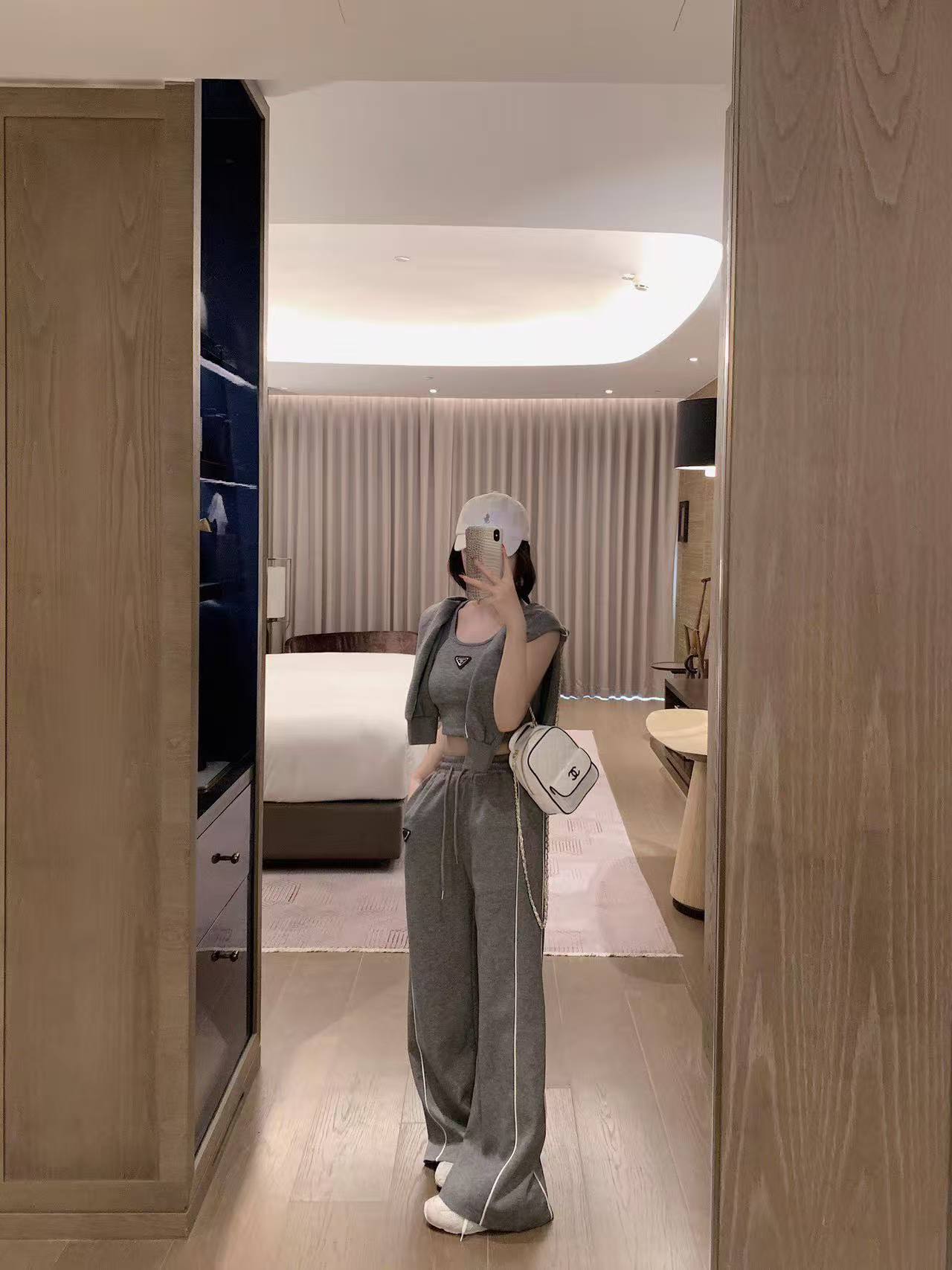 PR4DA トライアングルロゴ 3点セット【50％割引+送料無料】