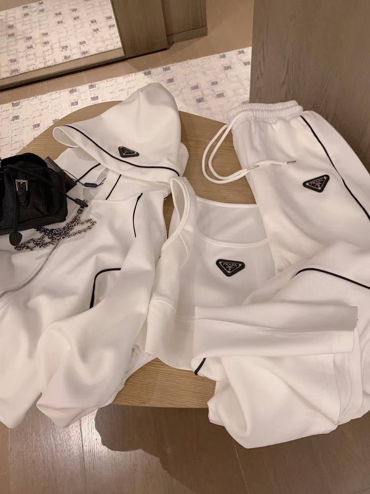 PR4DA トライアングルロゴ 3点セット【50％割引+送料無料】