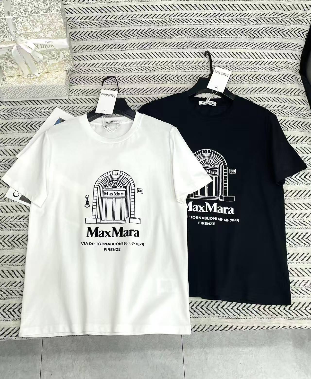 Max Mara 3D建築的レタリングTシャツ【50％割引+送料無料】
