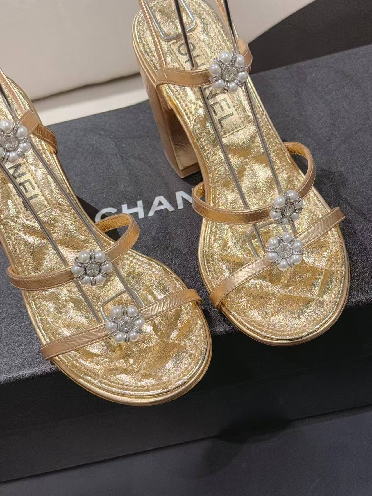 CHANE1 高品質カメリアハイヒールサンダル【50％割引+送料無料】