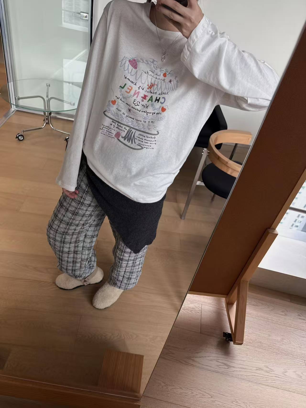 CHANE1 レタリング長袖Tシャツ【50％割引+送料無料】