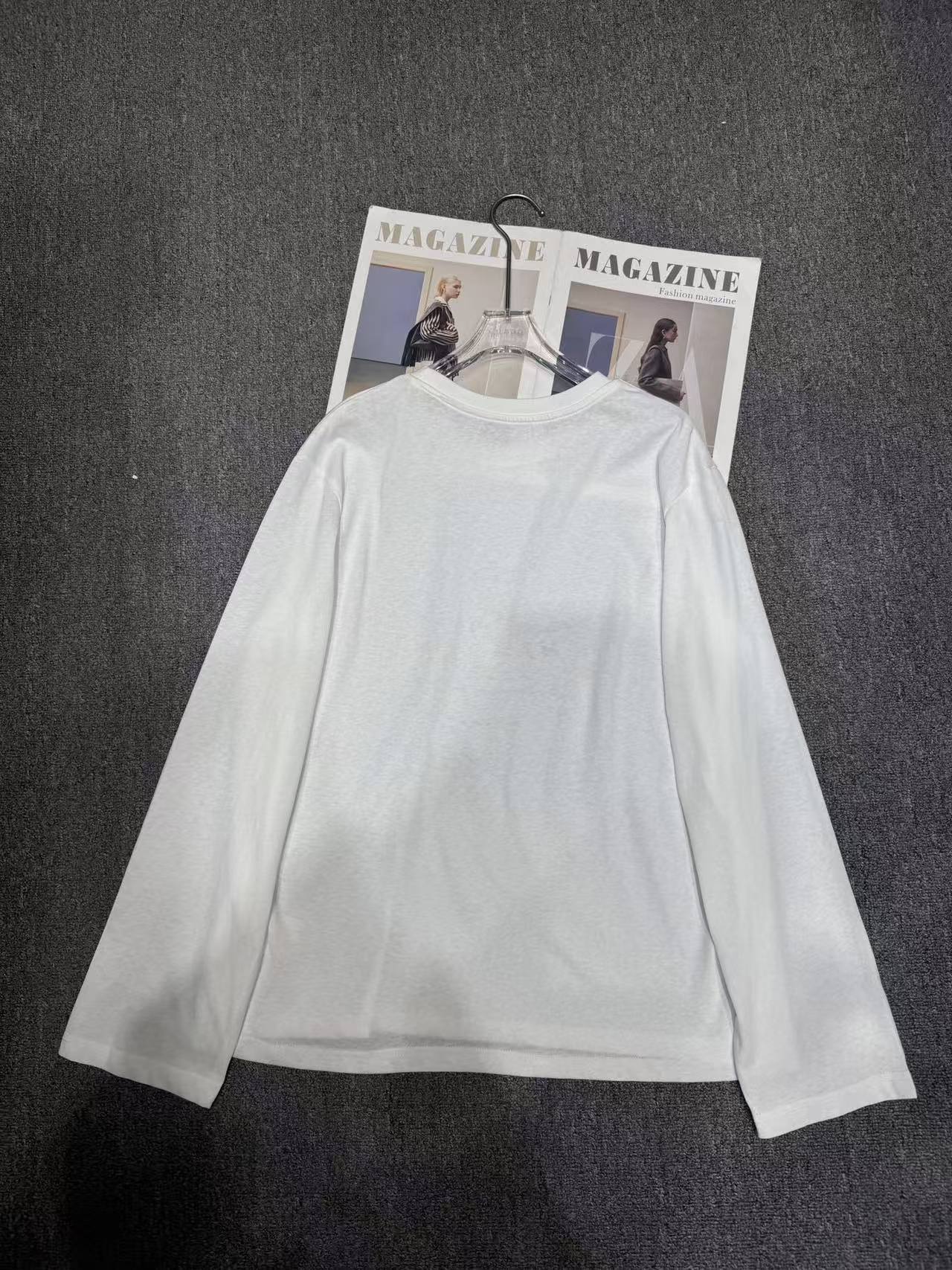 CHANE1 レタリング長袖Tシャツ【50％割引+送料無料】