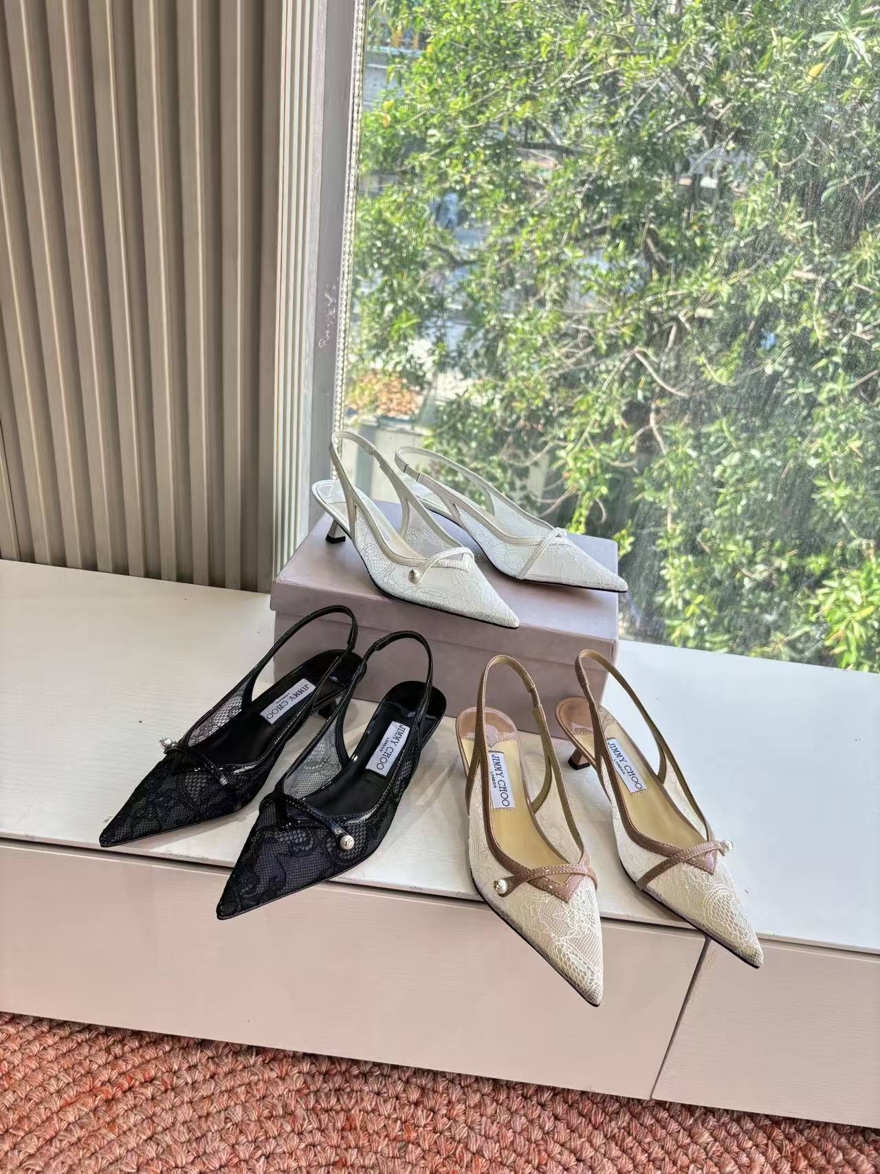 jimmycho0 高品質レースポインテッドトゥローヒールシューズ【50％割引+送料無料】