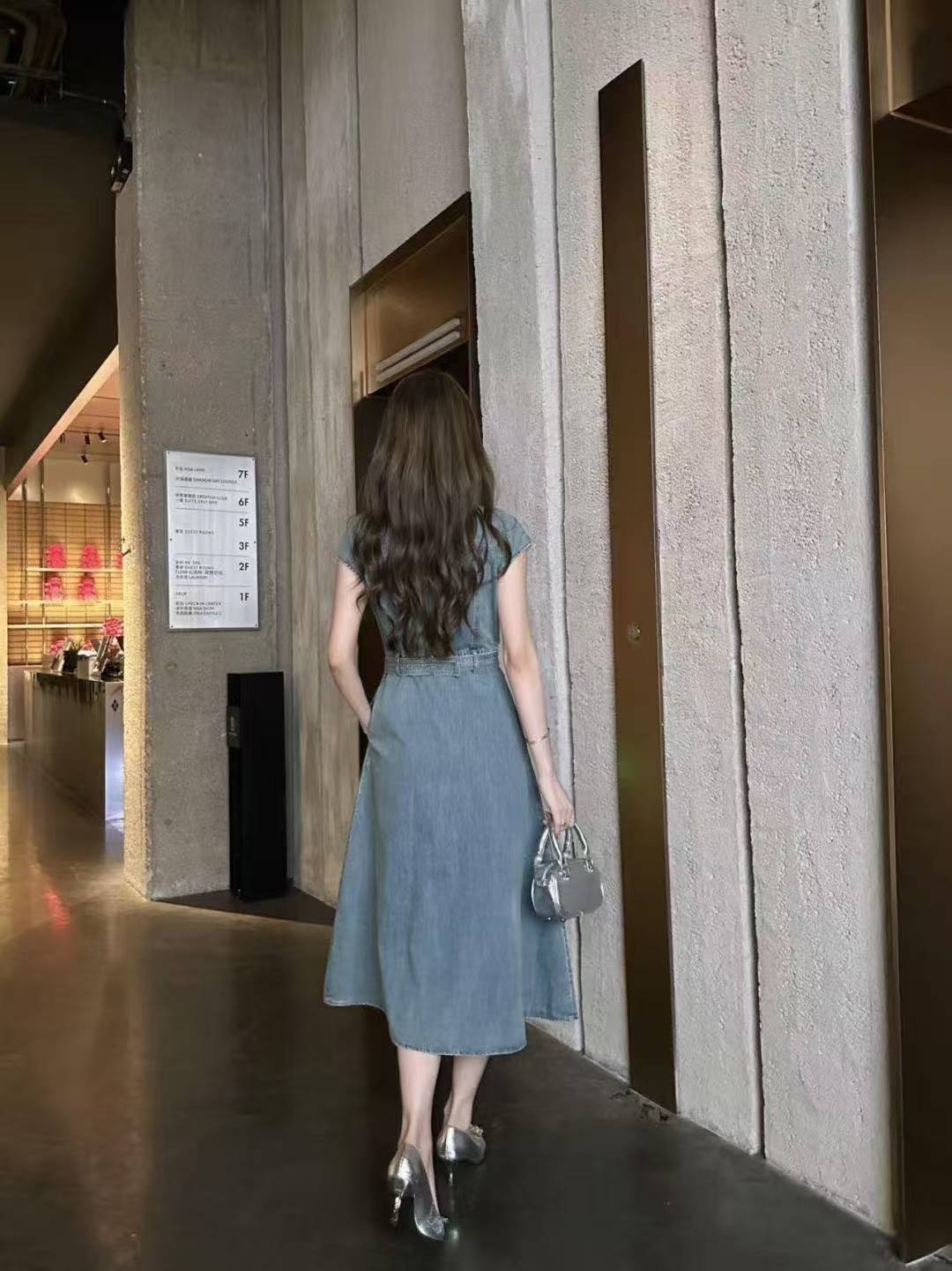 DIOR デニム半袖ワンピース【50％割引+送料無料】