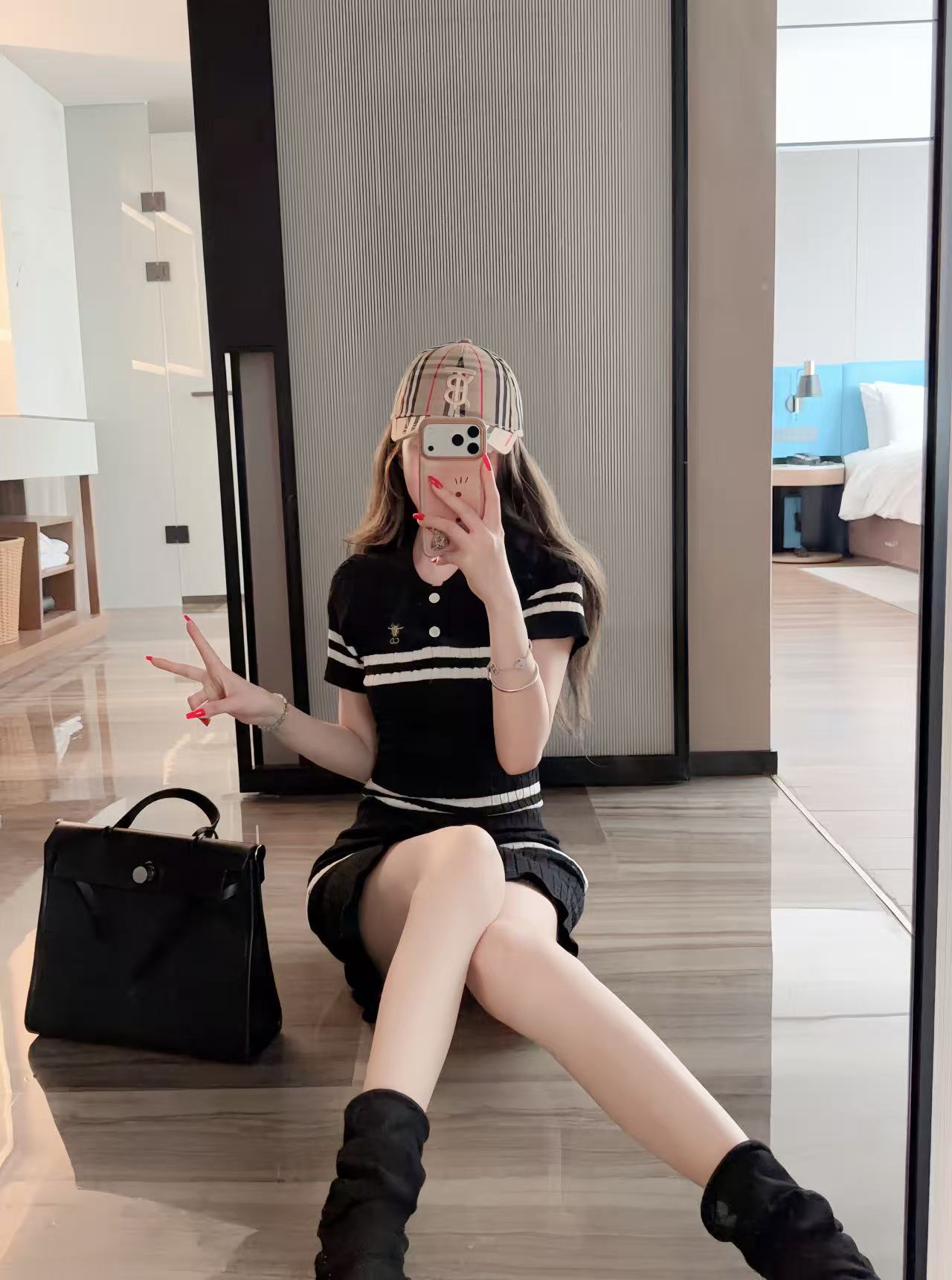 YSL 刺繍入りCDニットドレス【50％割引+送料無料】