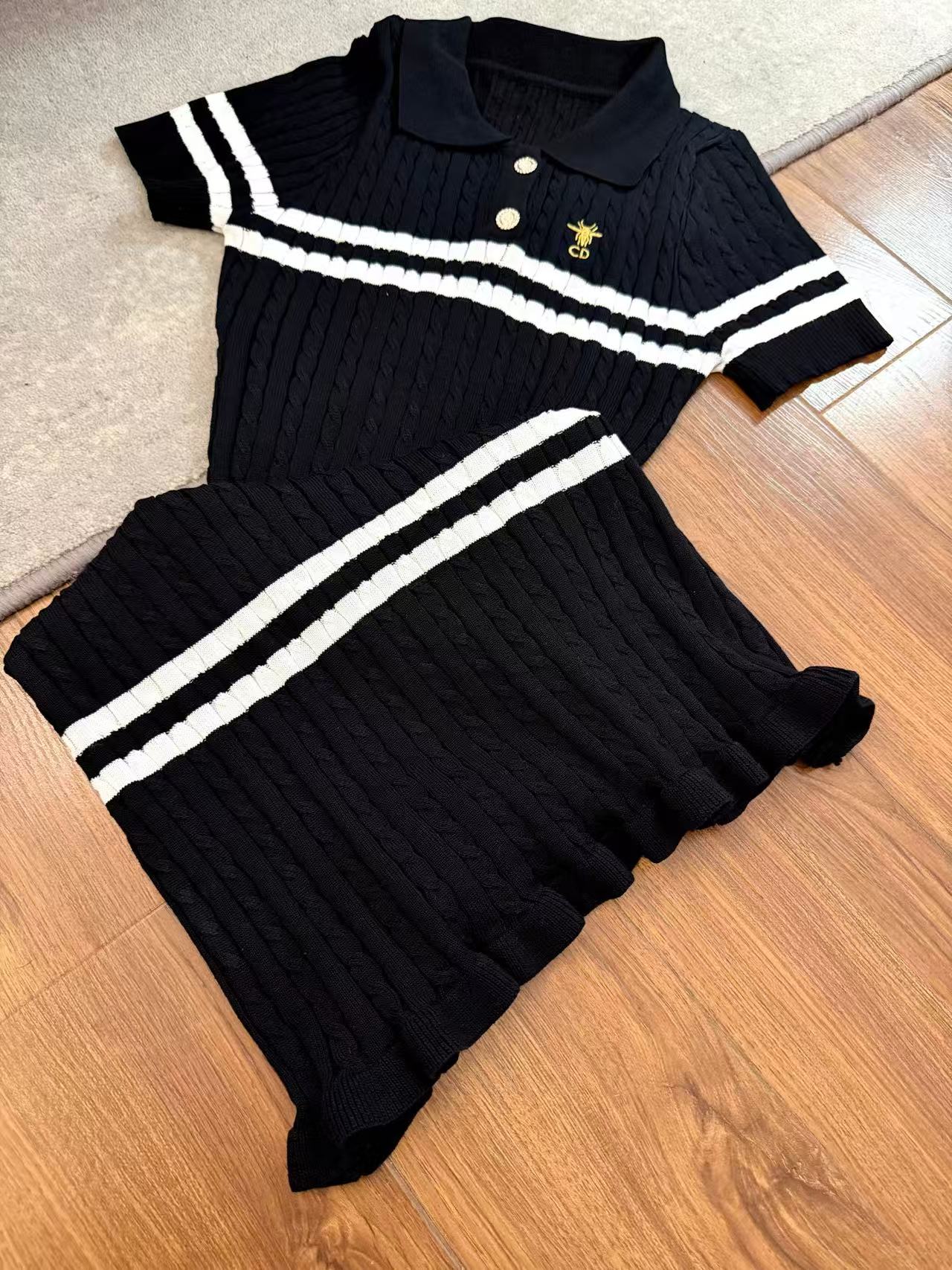 YSL 刺繍入りCDニットドレス【50％割引+送料無料】