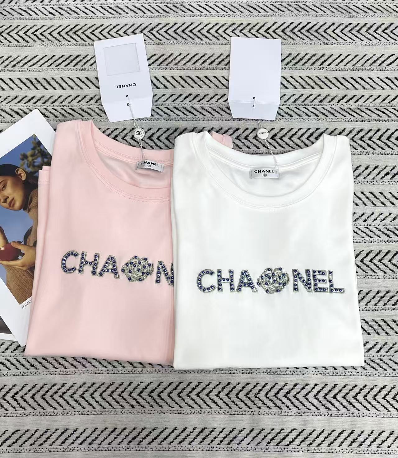 CHANE1 3D刺繍ビーズ付きカメリアTシャツ【50％割引+送料無料】