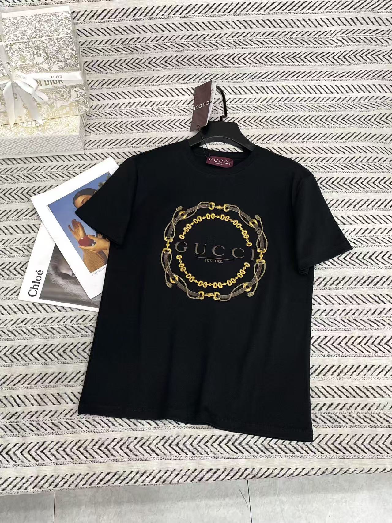 GUCCI 刺繍ロゴTシャツ【50％割引+送料無料】