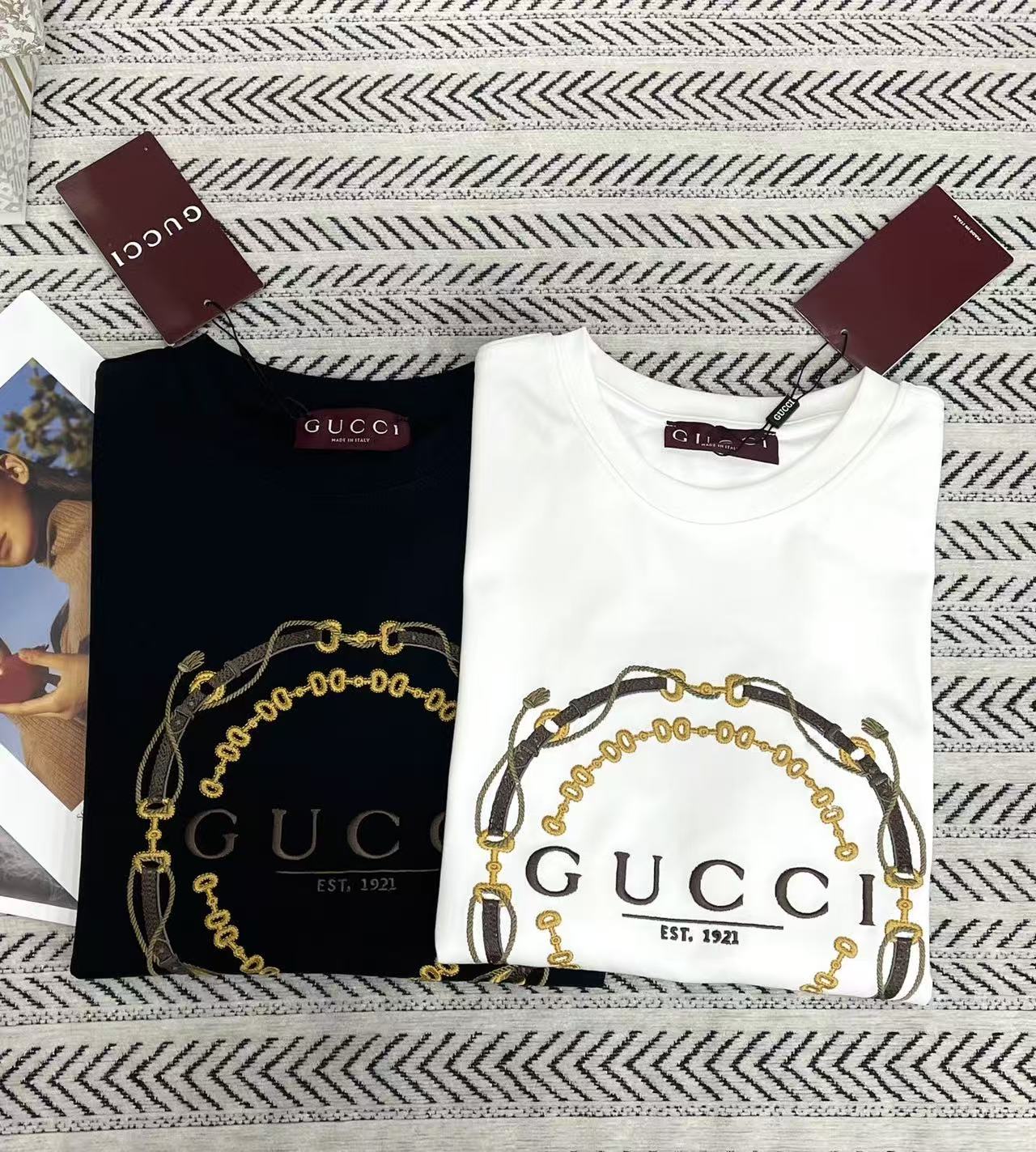 GUCCI 刺繍ロゴTシャツ【50％割引+送料無料】
