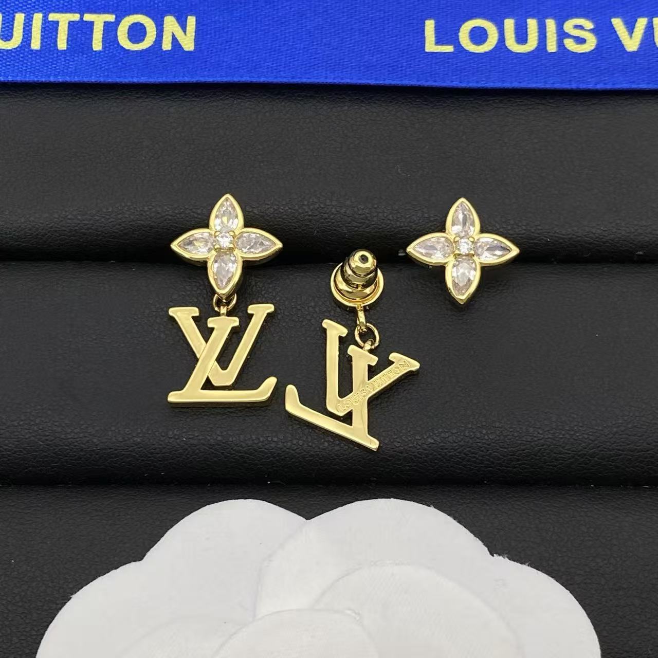 LVクローバーのイヤリング【50％割引+送料無料】