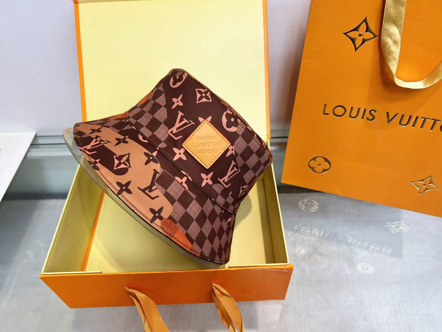 LVプリント柄の漁師帽【50％割引+送料無料】