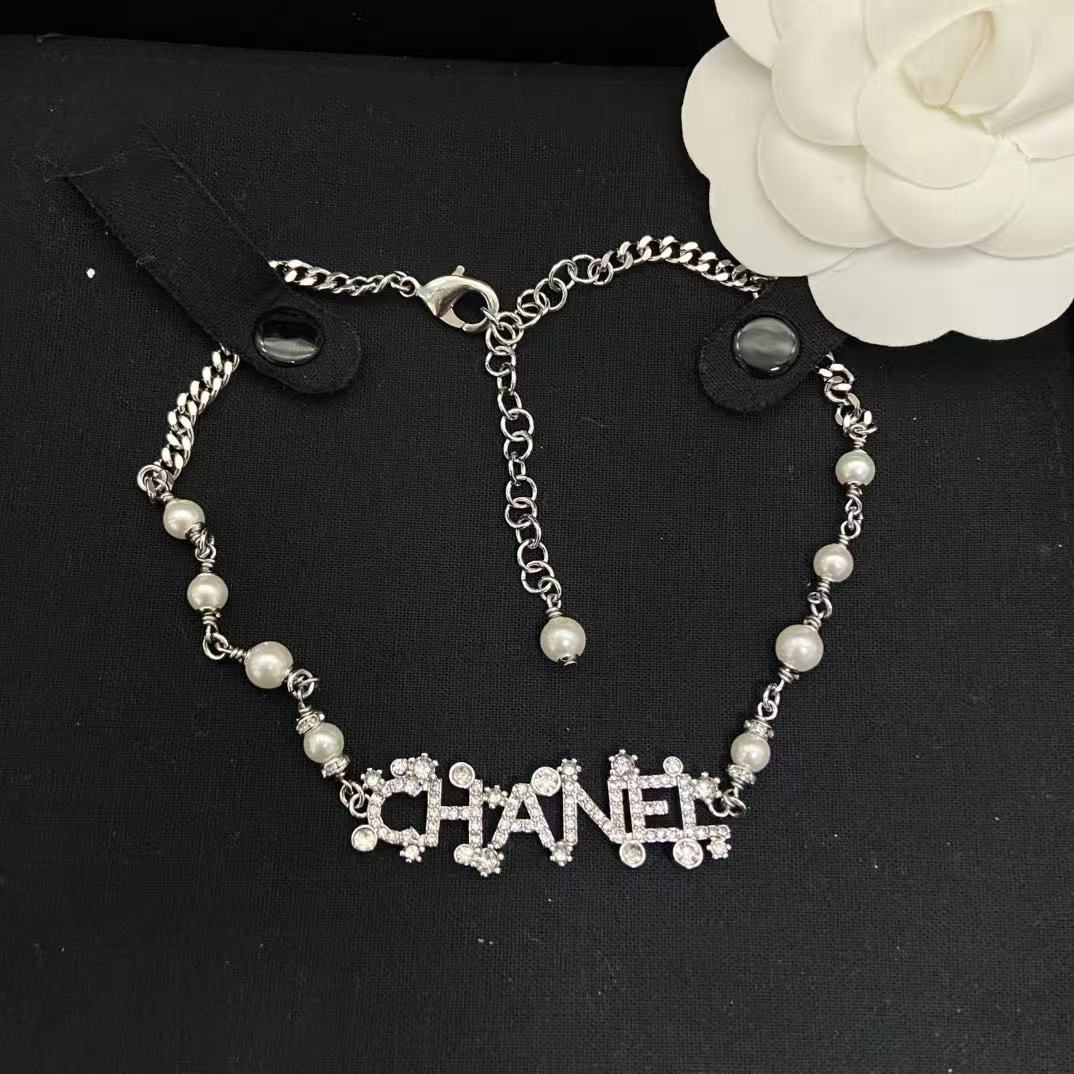CHANE1 レターパールネックレス【50％割引+送料無料】