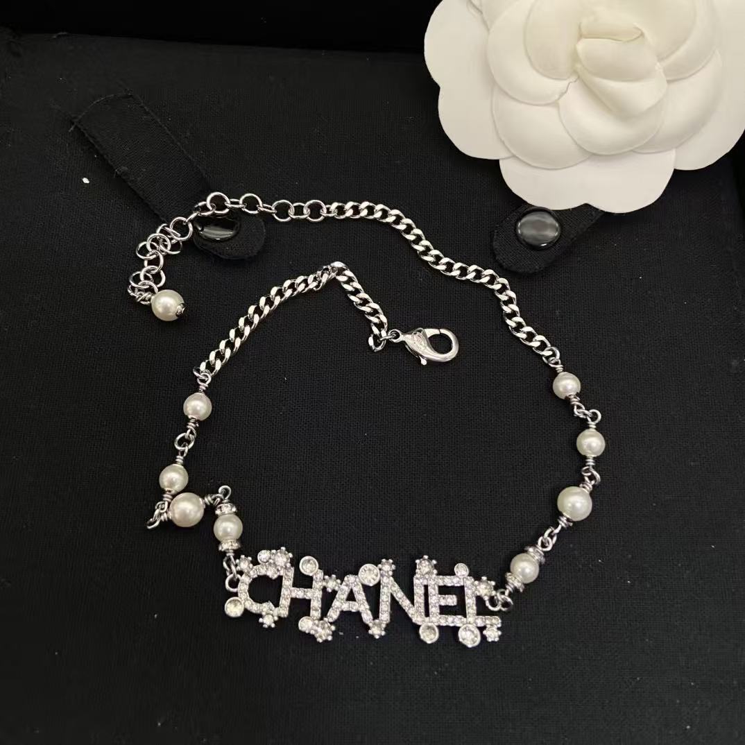 CHANE1 レターパールネックレス【50％割引+送料無料】