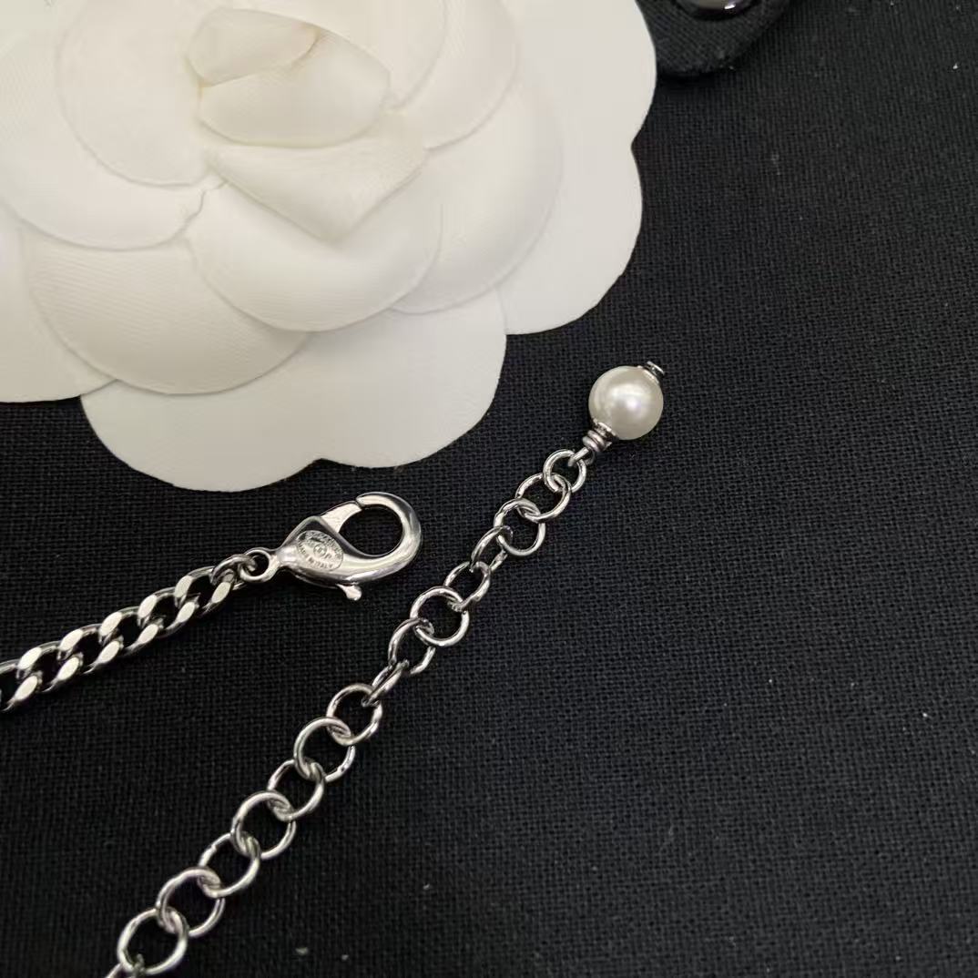 CHANE1 レターパールネックレス【50％割引+送料無料】