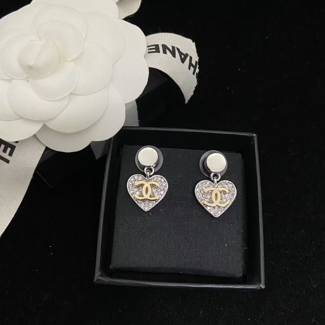 CHANE1 ダブルC ダイヤモンドハートピアス【50％割引+送料無料】