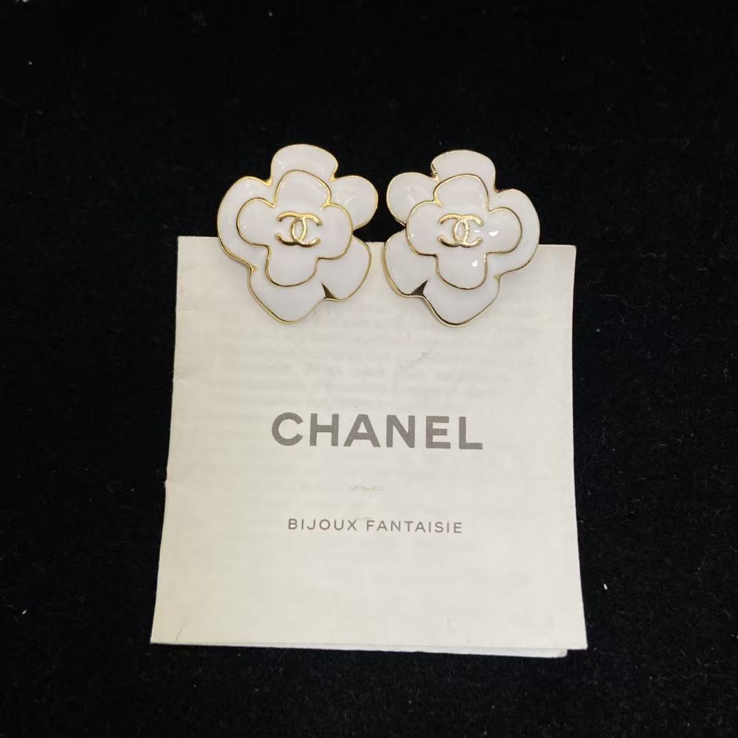 CHANE1 ダブルCフラワー スタッドピアス【50％割引+送料無料】