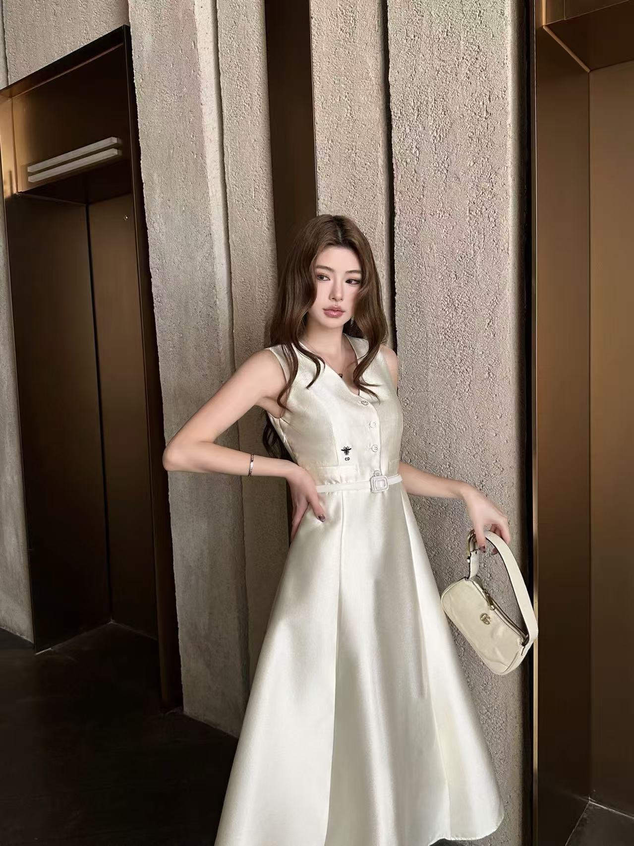 DI0R高品質Vネックのノースリーブドレス【50％割引+送料無料】