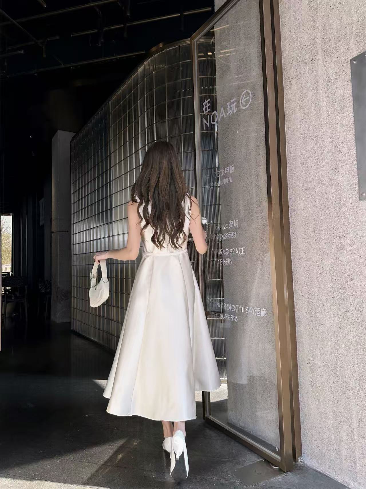 DI0R高品質Vネックのノースリーブドレス【50％割引+送料無料】