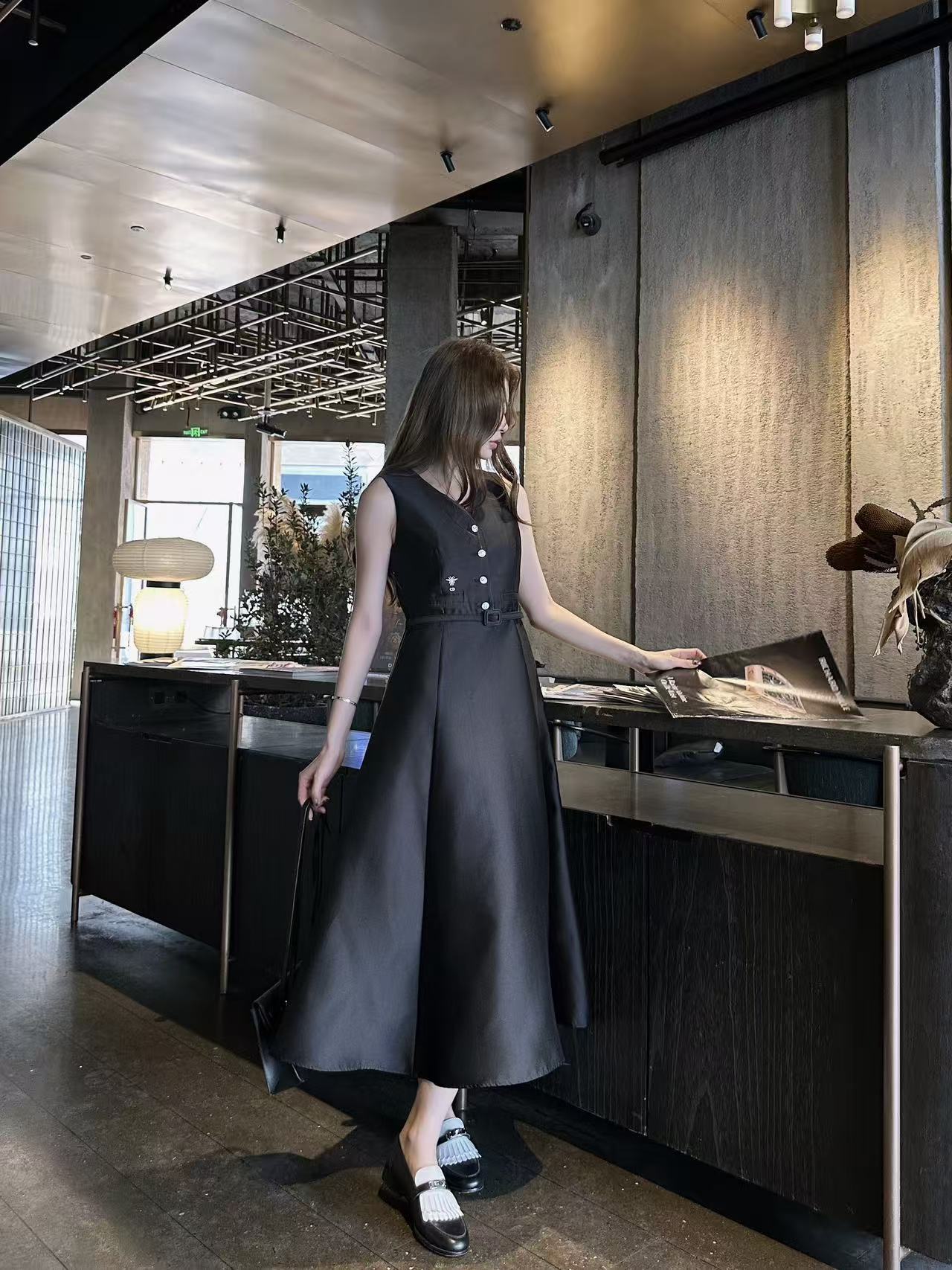 DI0R高品質Vネックのノースリーブドレス【50％割引+送料無料】