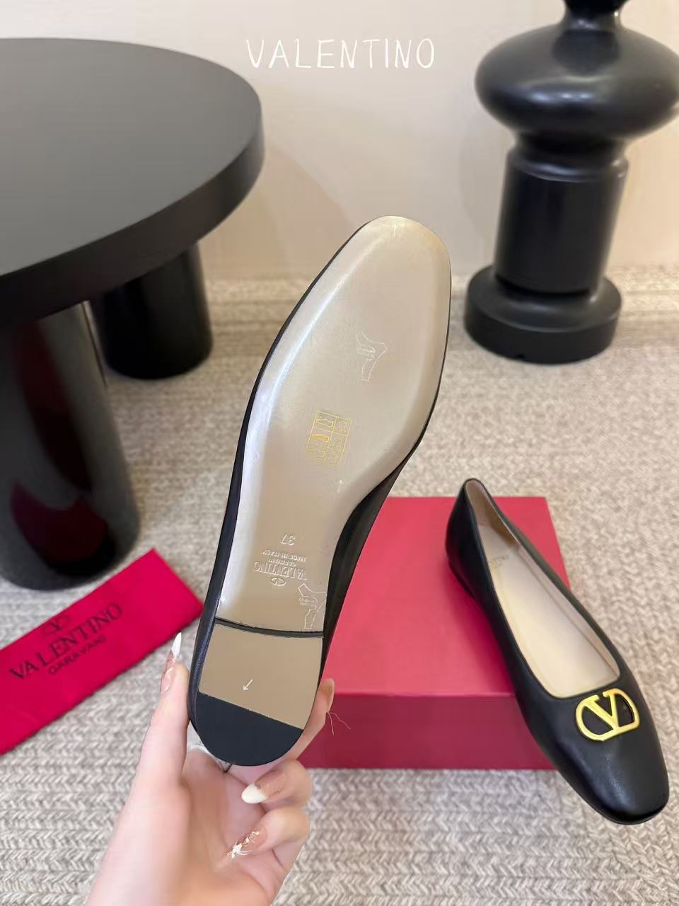 VALENT1NO 高品質牛革フラットシューズ【50％割引+送料無料】