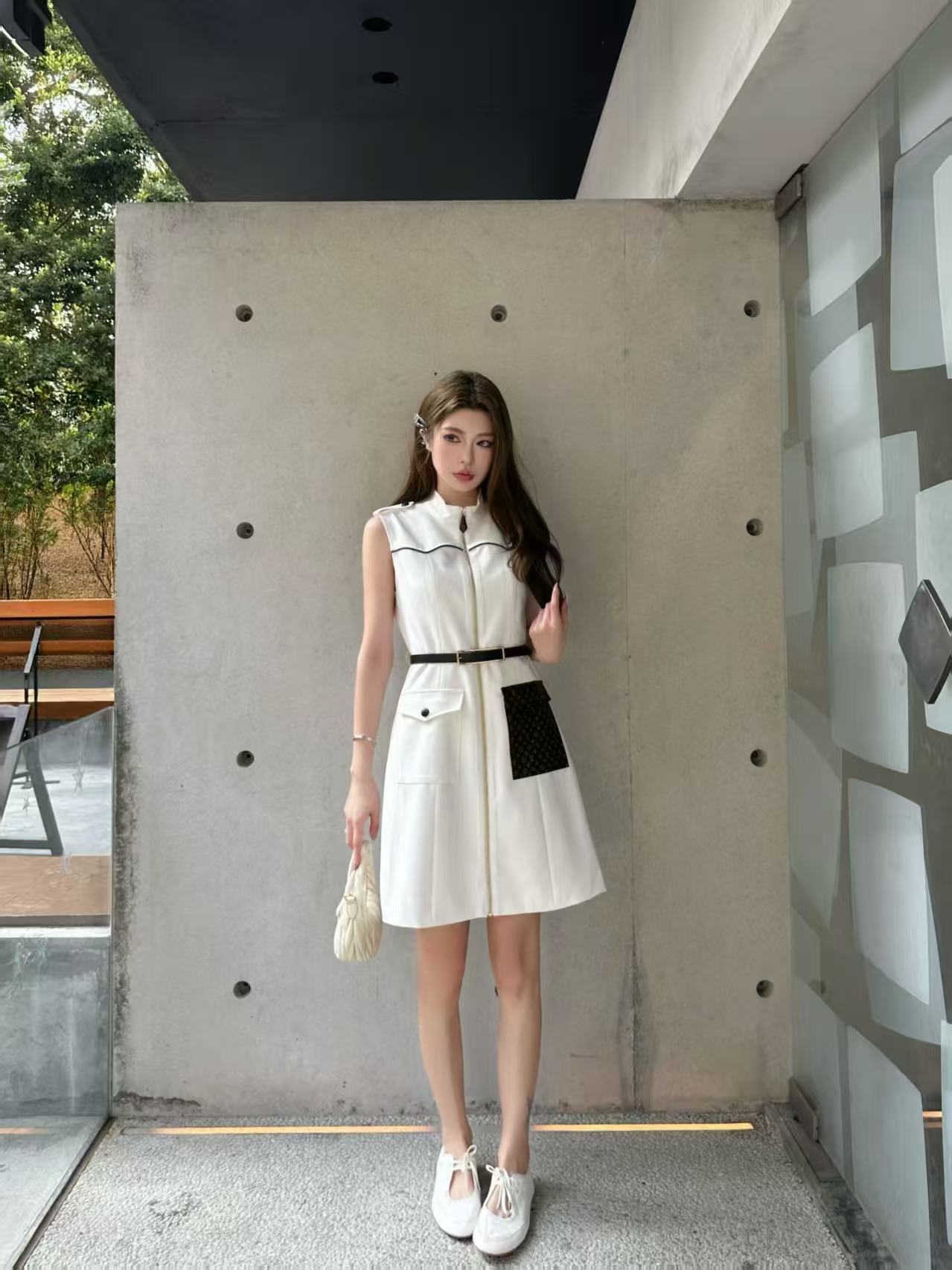 LVファスナー付きノースリーブドレス【50％割引+送料無料】