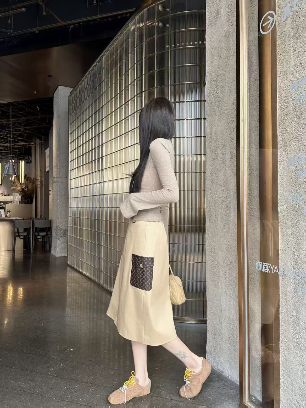 LVポケットプリントミディスカート【50％割引+送料無料】