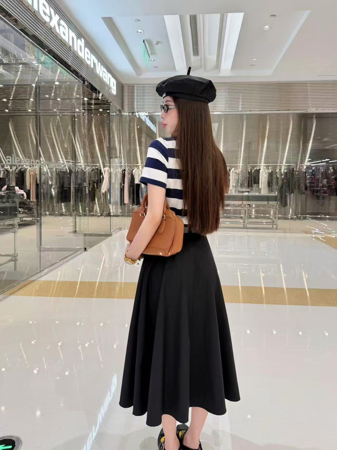 M1UM1U高品質トップス＋スカート ツーピースセット【50％割引+送料無料】