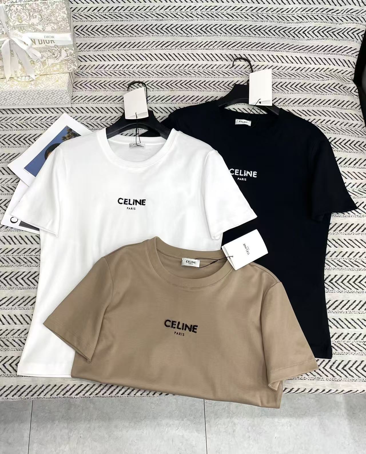 CEL1NE レタービーズTシャツ【50％割引+送料無料】