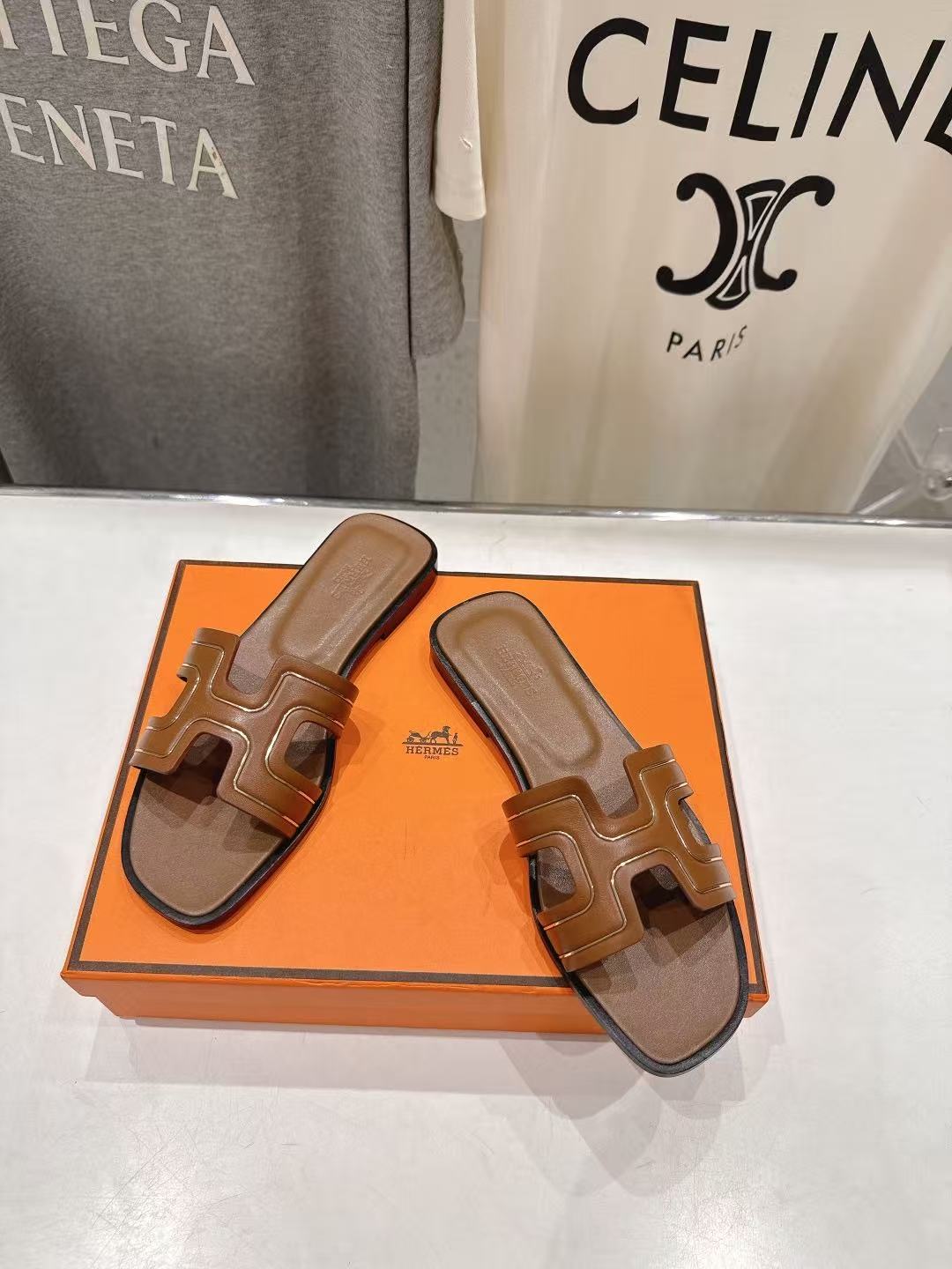 HERME5高品質なH型レザーフラットシューズ【50％割引+送料無料】