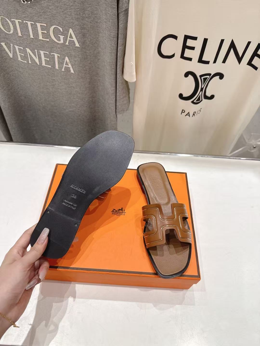 HERME5高品質なH型レザーフラットシューズ【50％割引+送料無料】