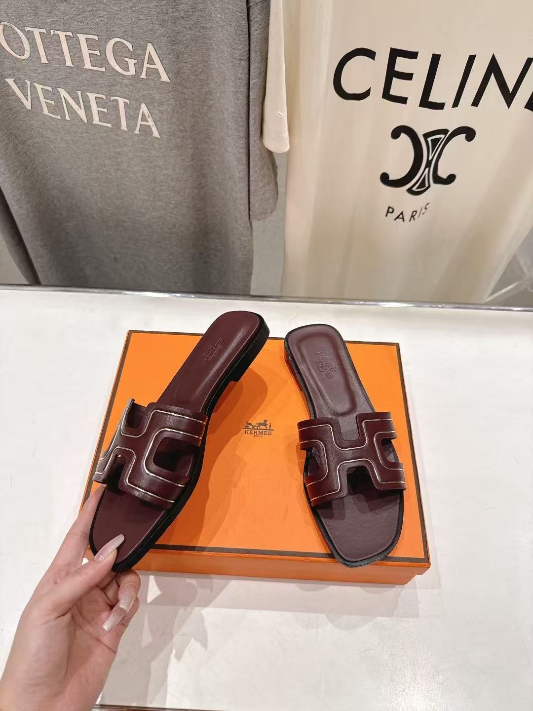 HERME5高品質なH型レザーフラットシューズ【50％割引+送料無料】
