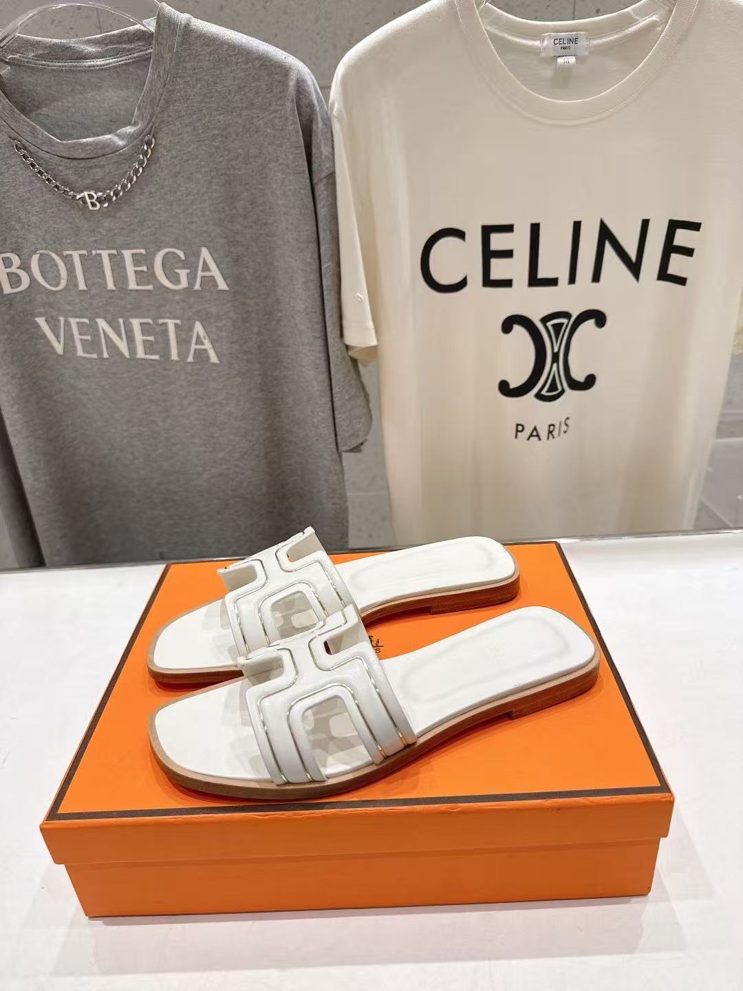 HERME5高品質なH型レザーフラットシューズ【50％割引+送料無料】