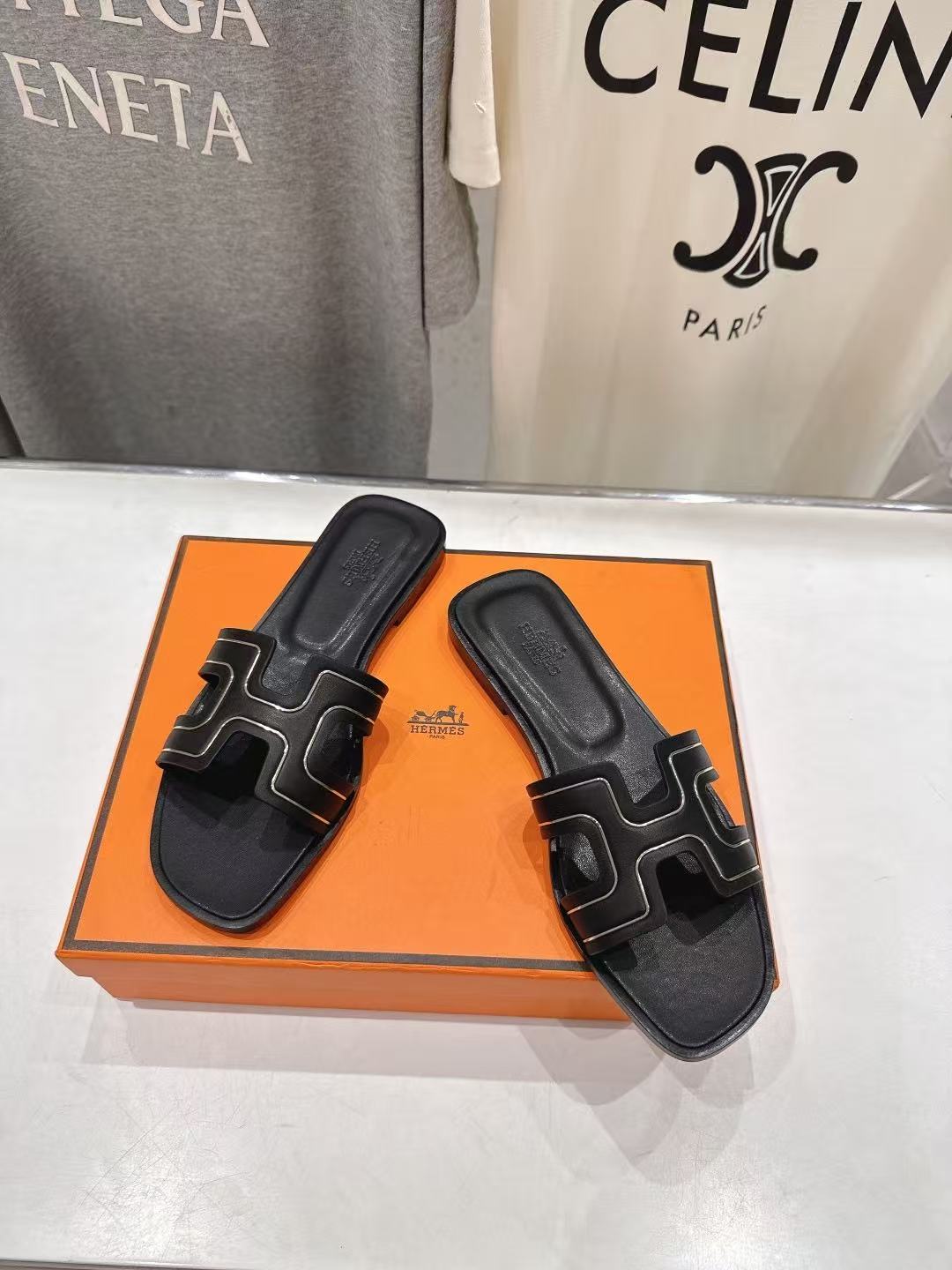 HERME5高品質なH型レザーフラットシューズ【50％割引+送料無料】