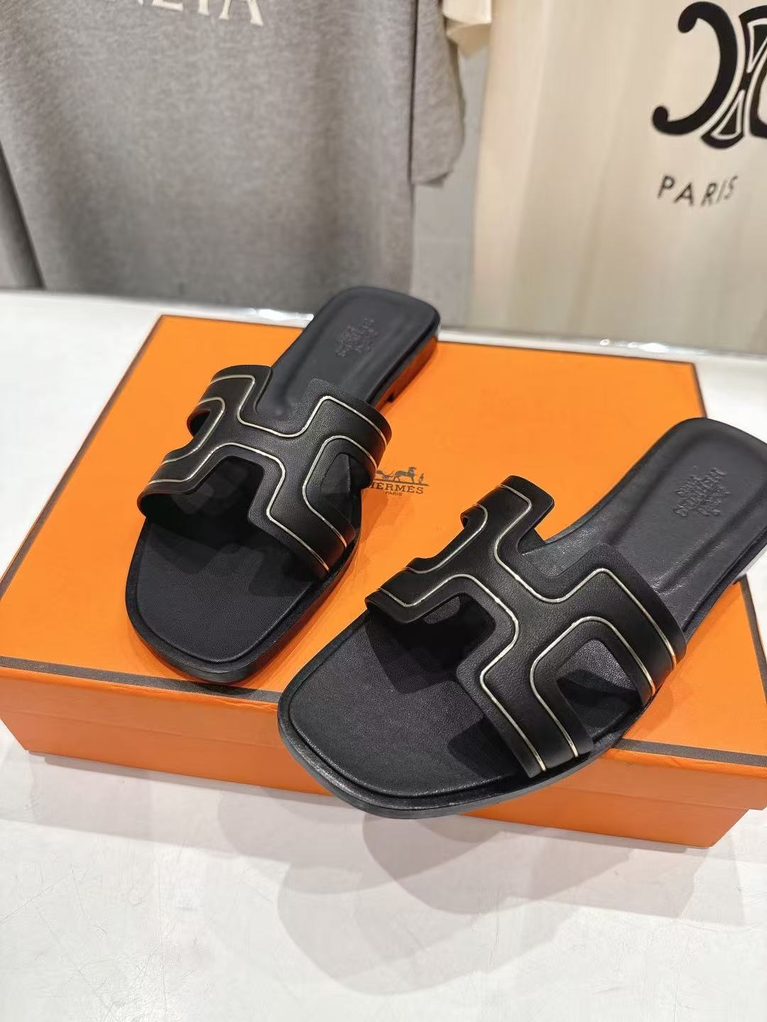 HERME5高品質なH型レザーフラットシューズ【50％割引+送料無料】