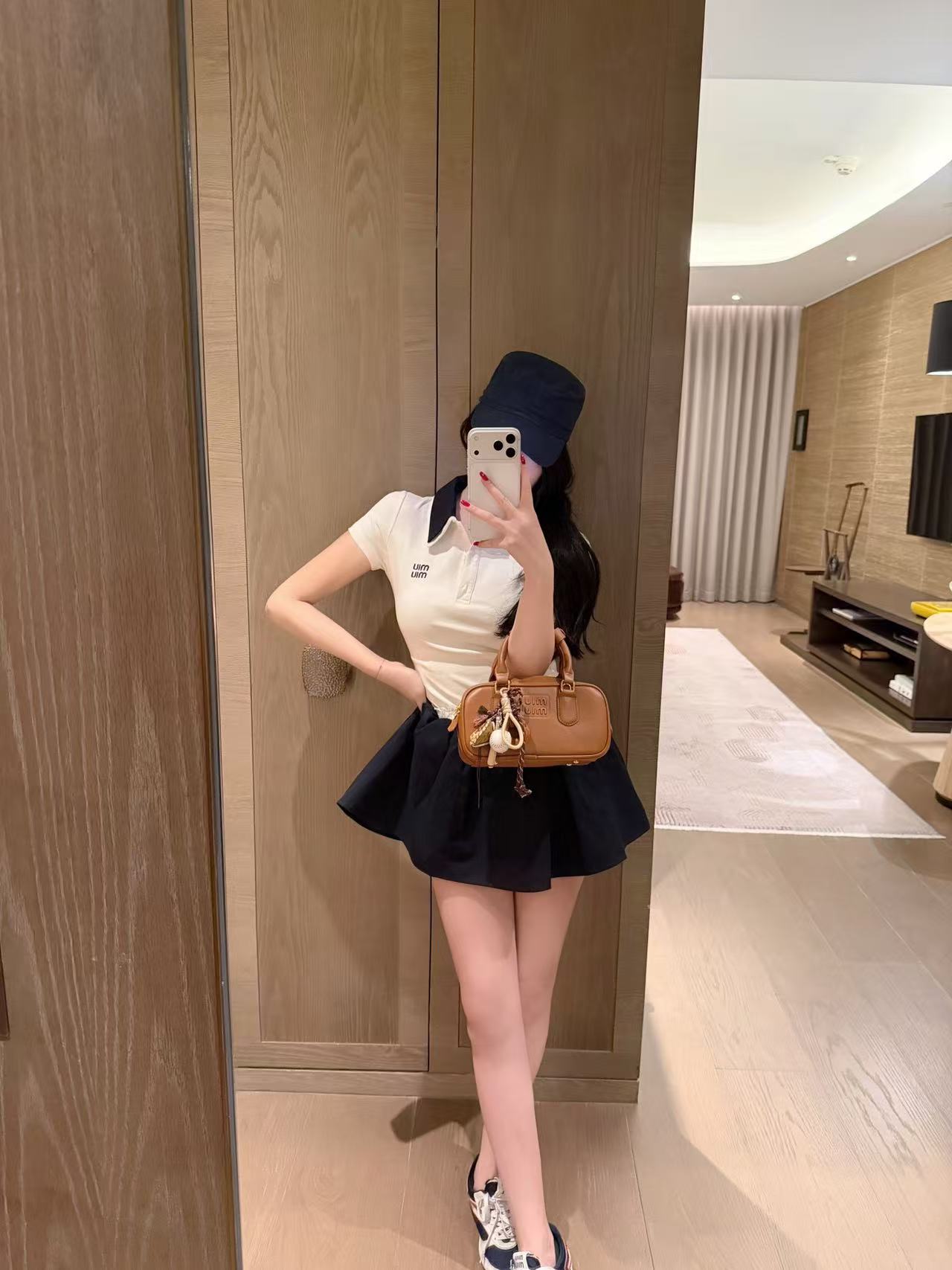 M1UM1U 刺繍ロゴ入りトップス＆スカート 2点セット【50％割引+送料無料】