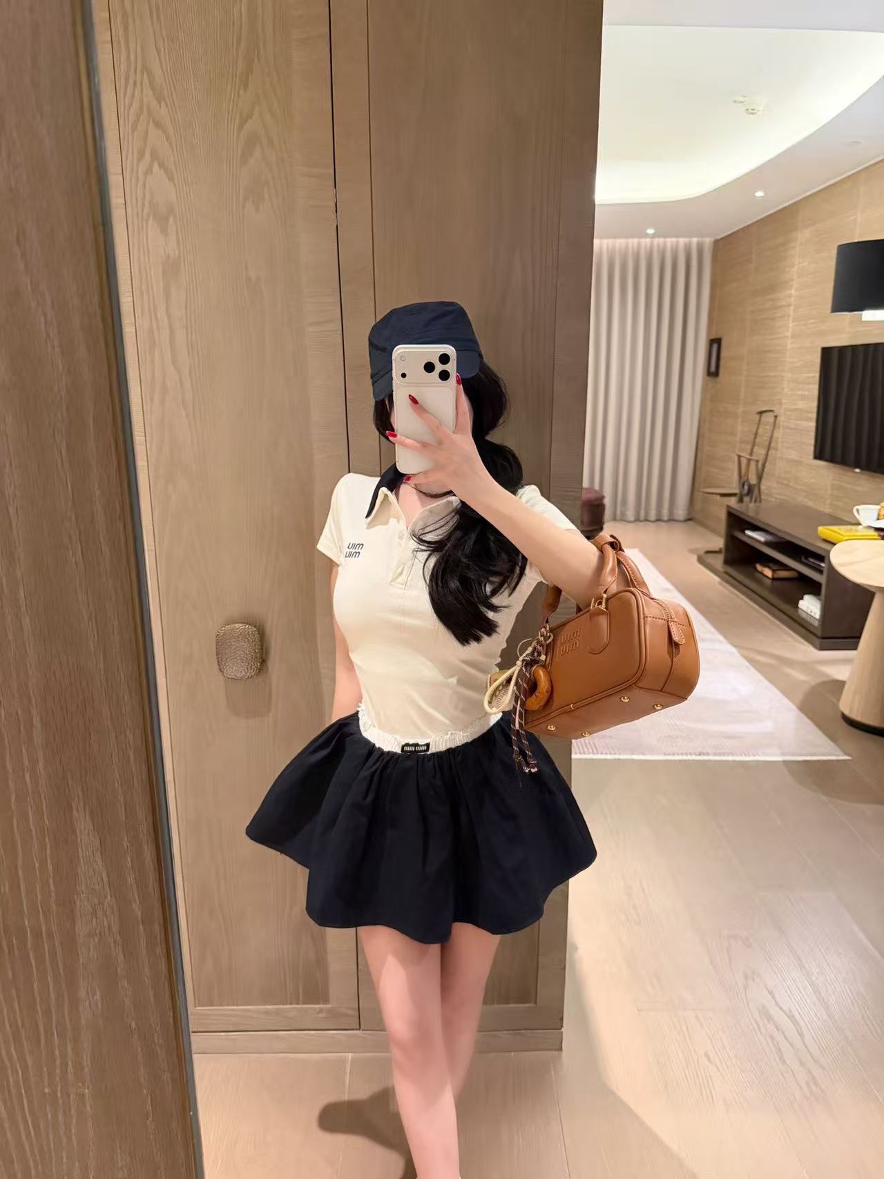 M1UM1U 刺繍ロゴ入りトップス＆スカート 2点セット【50％割引+送料無料】