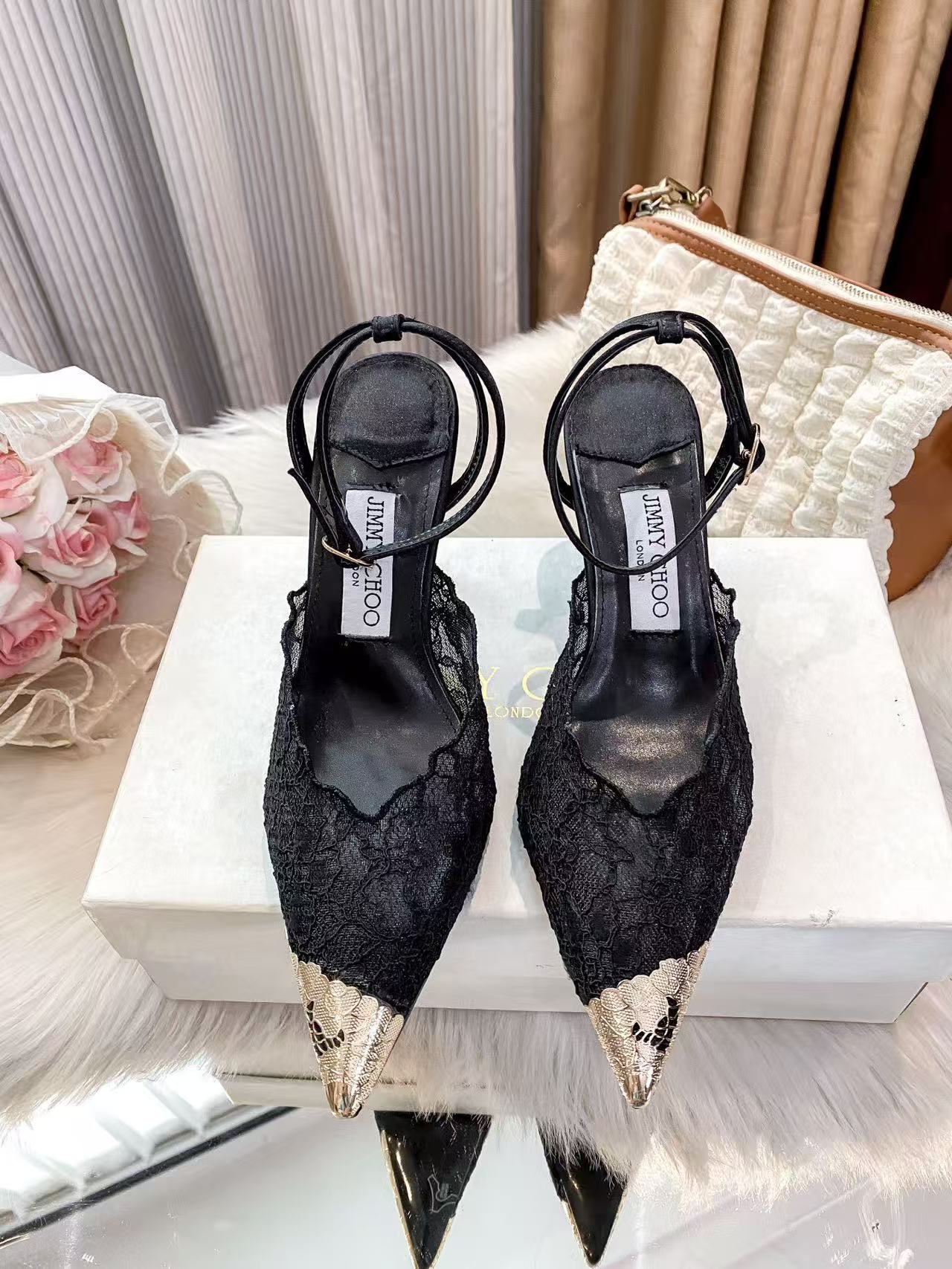 jimmycho0レース ポインテッドトゥ ハイヒール【50％割引+送料無料】