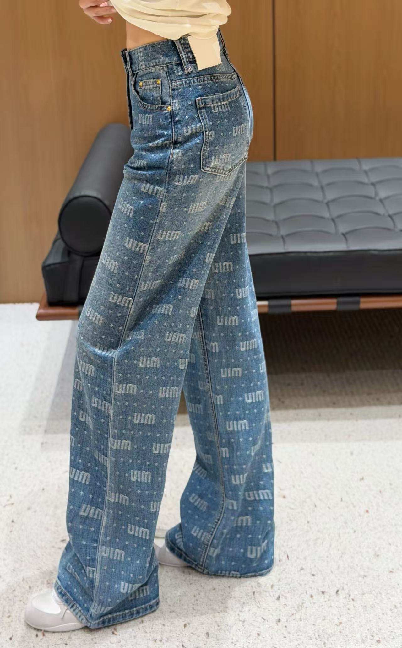 M1UM1U オールレターデニムジーンズ【50％割引+送料無料】