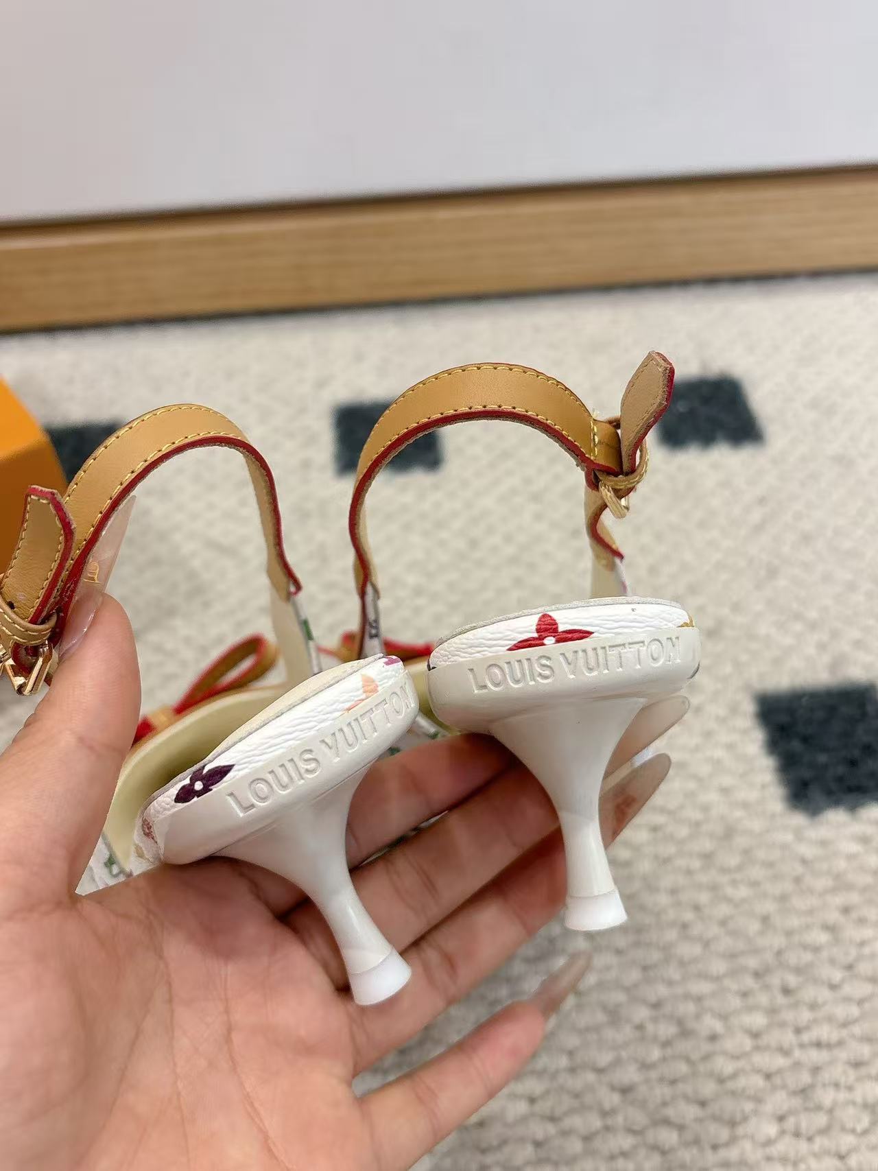 LV 高品質プリント ローヒールシューズ【50％割引+送料無料】