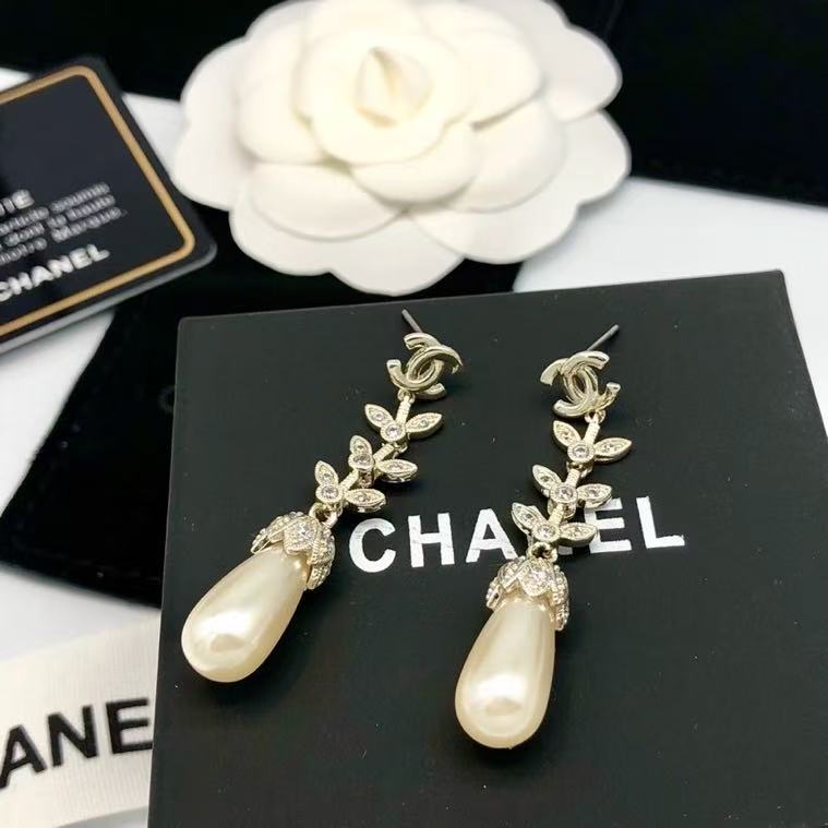 CHANE1 ダブルC ダイヤモンドスタッドピアス【50％割引+送料無料】